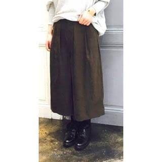 新品タグ 未着 BEARDSLEY ビアズリー フェイクスエードガウチョ - メルカリ