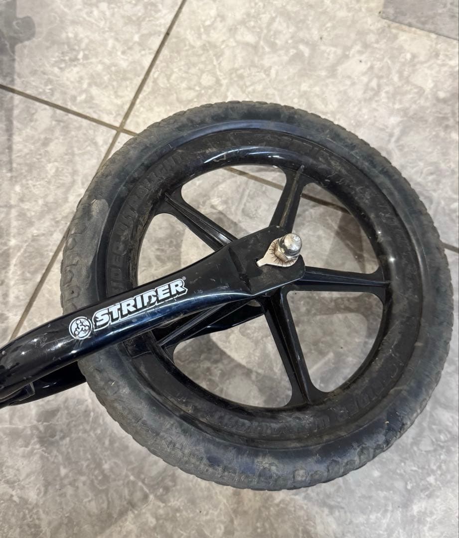 室内保管STRIDER スポーツバランスバイク 青