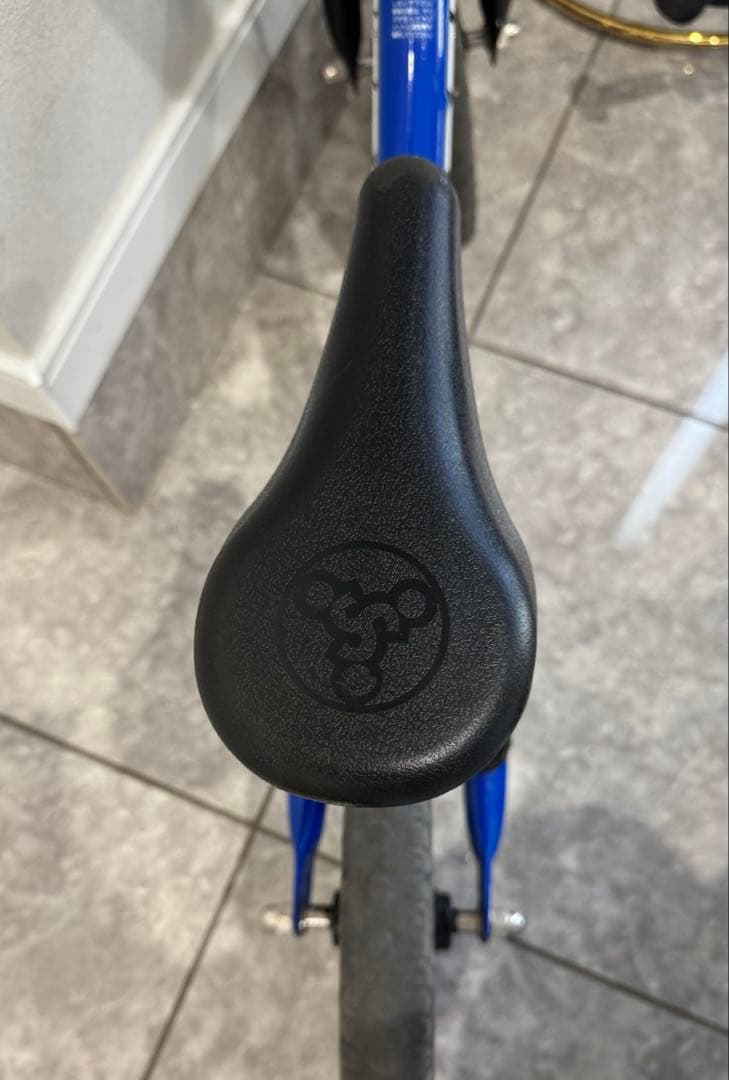 室内保管STRIDER スポーツバランスバイク 青