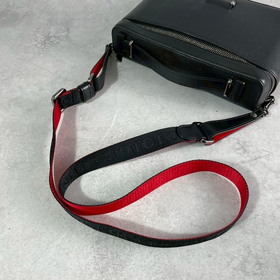 【極美品】Christian Louboutin ルブタン キピポーチ レザー