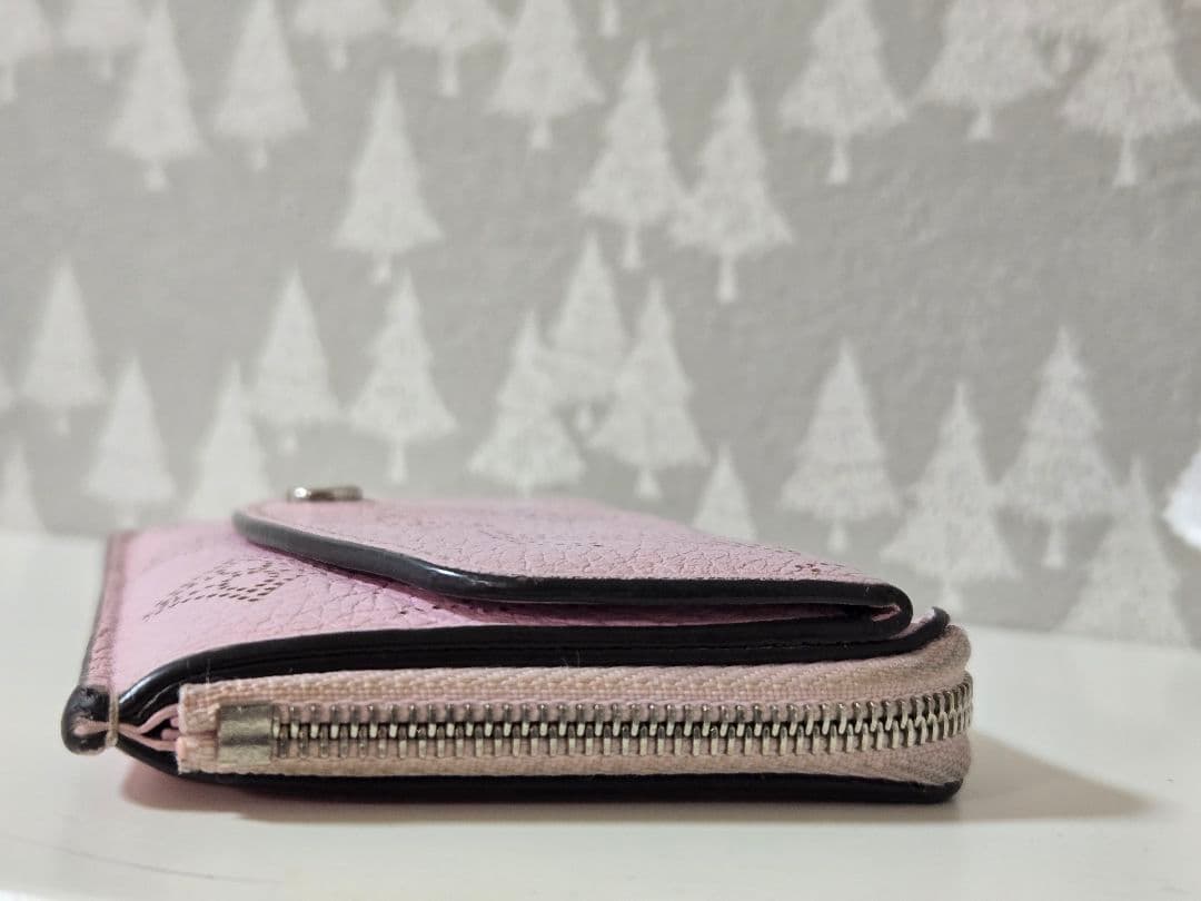 限定色 ルイヴィトン ポルトカルト レクトヴェルソ マヒナ カードケース