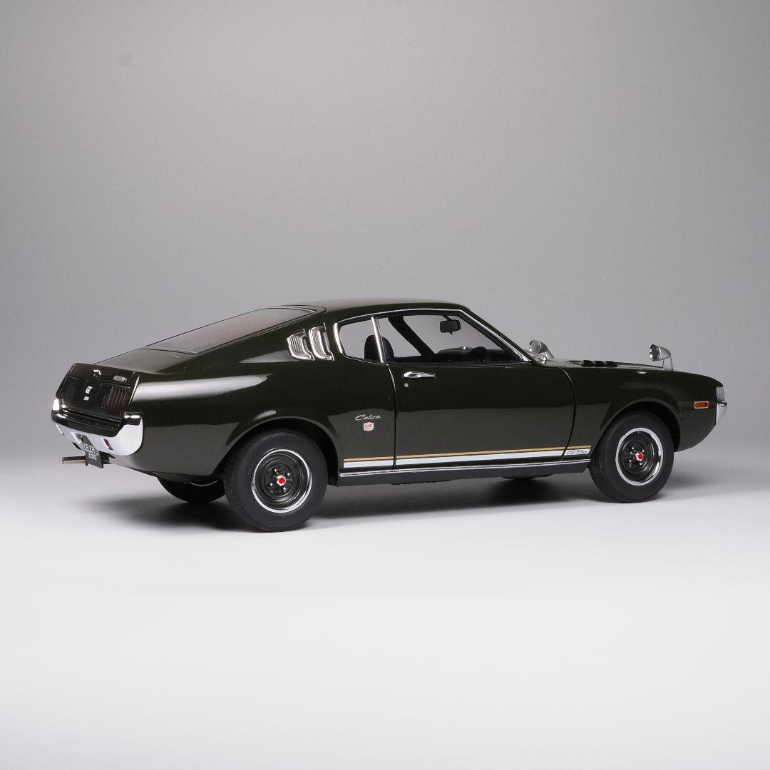 オートアート 1/18 トヨタ セリカ 2000GT モスグリーン