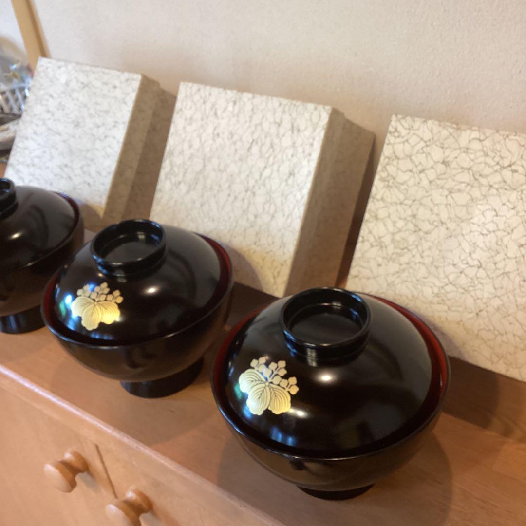 蓋付き椀　五三桐　家紋入り　沈金　輪島塗り　吸物椀　金彩入り　漆器　懐石料理