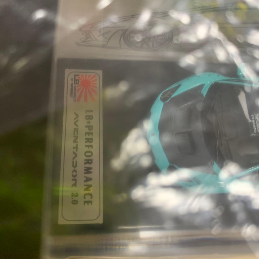 LIBERTY WALK ミニカー 1/64 アヴェンタドール　ミント