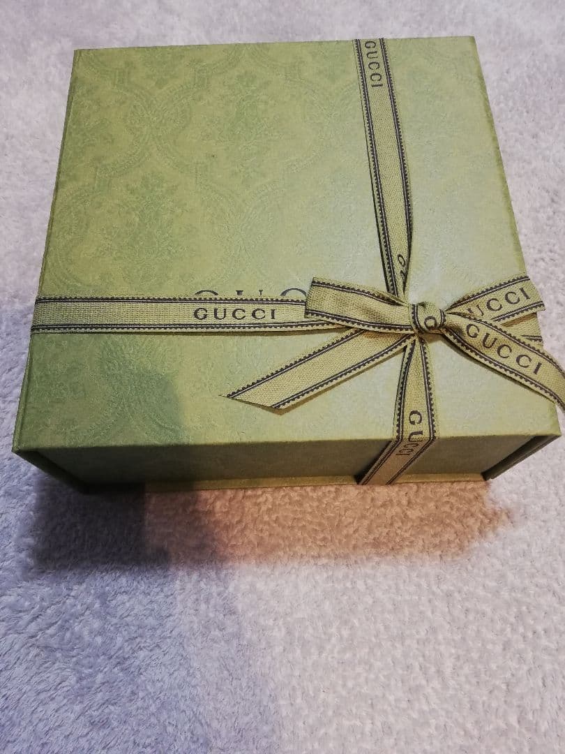 GUCCI　カチューシャ