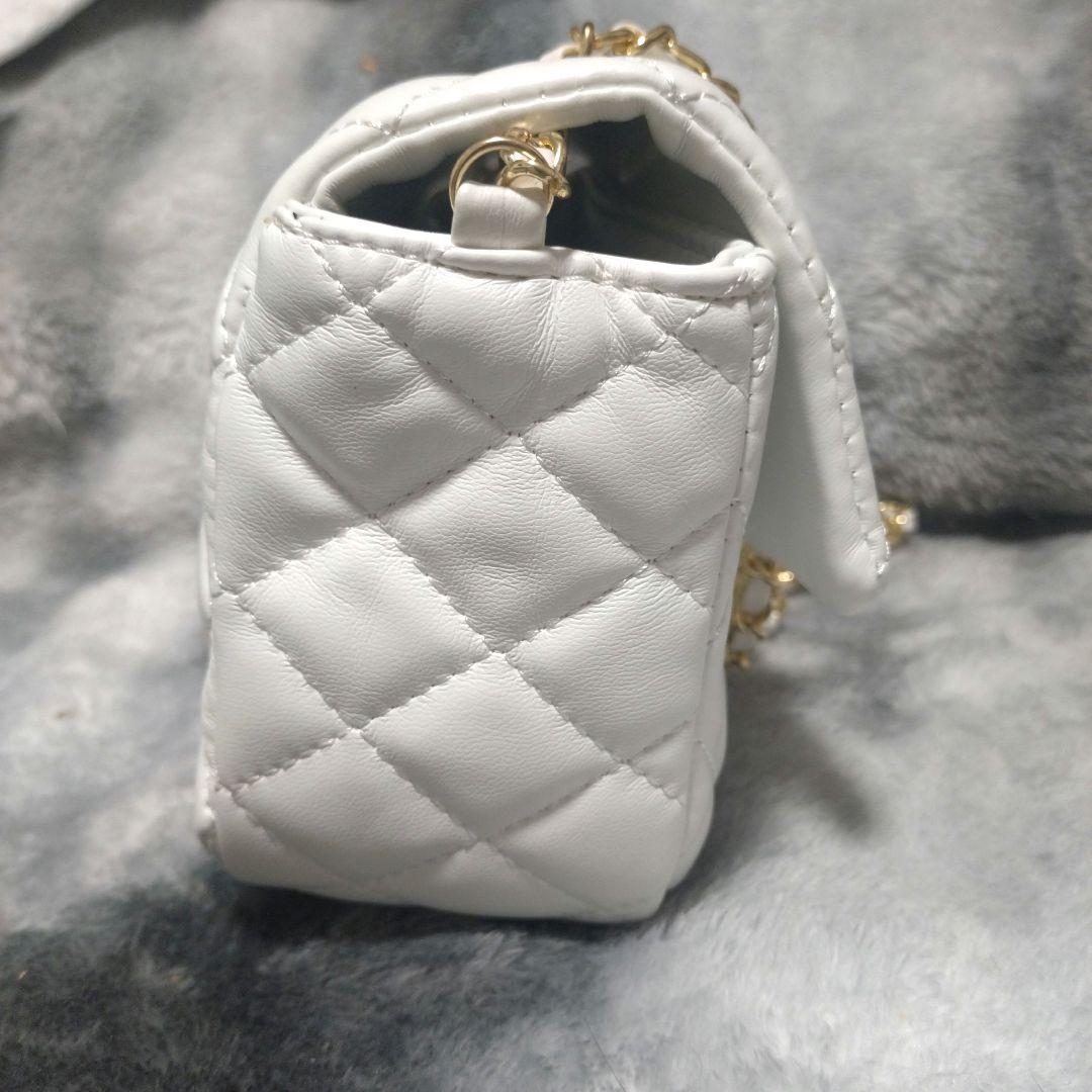 【タイムセール】CHANELノベルティ ホワイト キルティング ショルダーバッグ