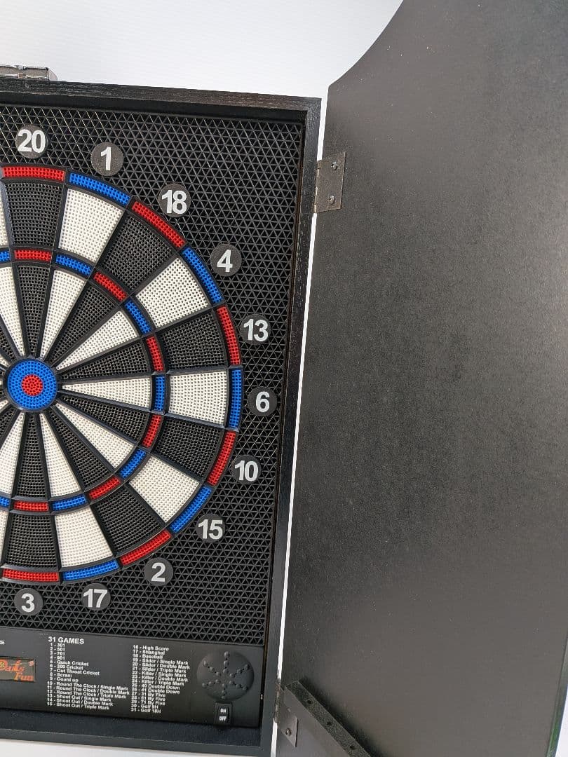 P847 【美品】電子ダーツボード KING'S HEAD 木製キャビネット付き