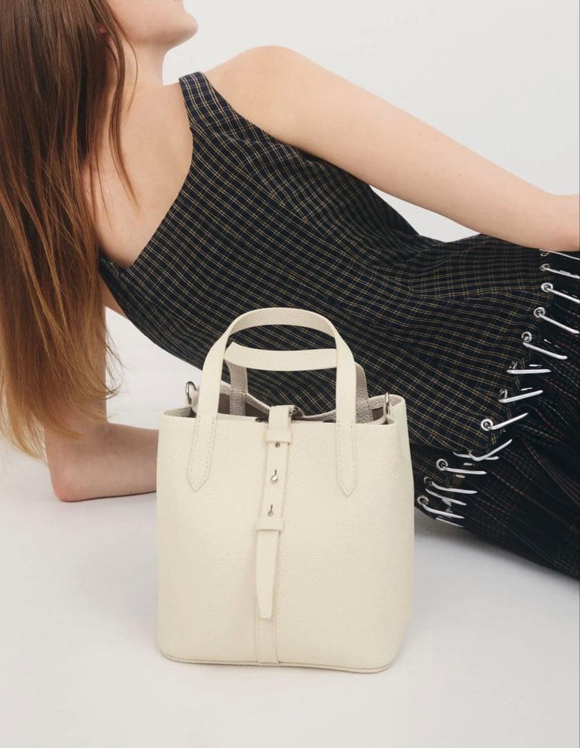 Beryl ベリル リサイクルレザーバケツバッグ - クリーム