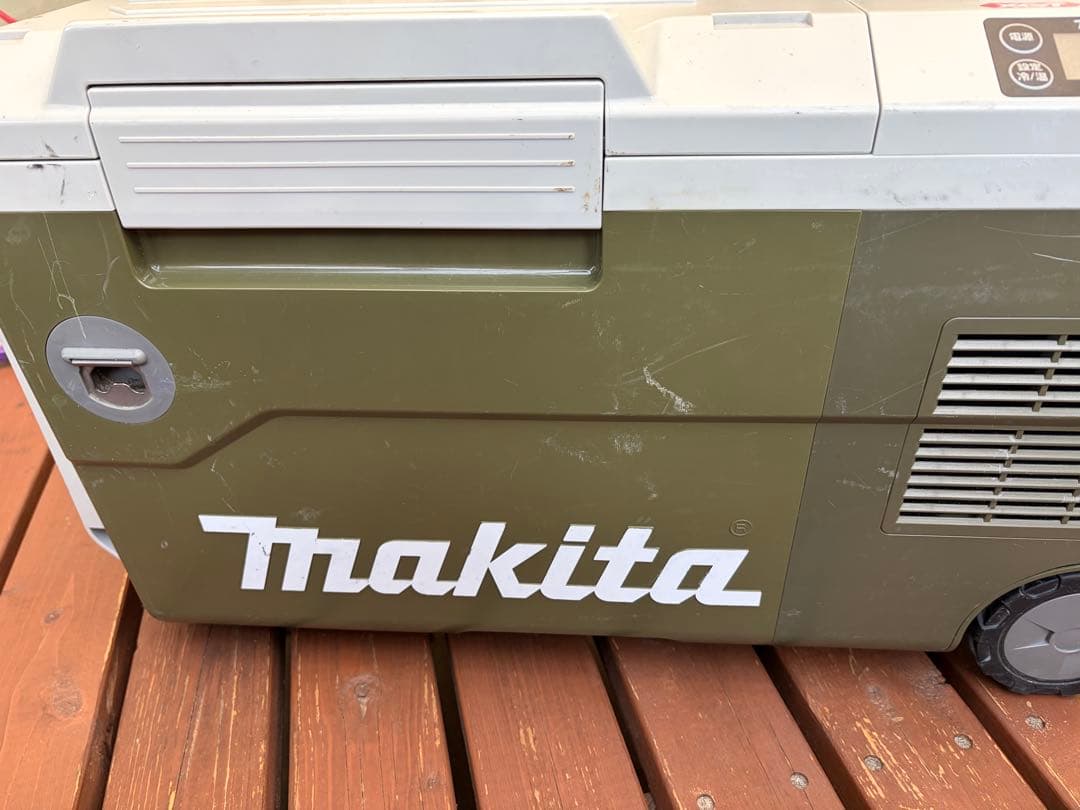【ジャンク】Makita マキタ 充電式保冷温庫 CW001G 本体のみ