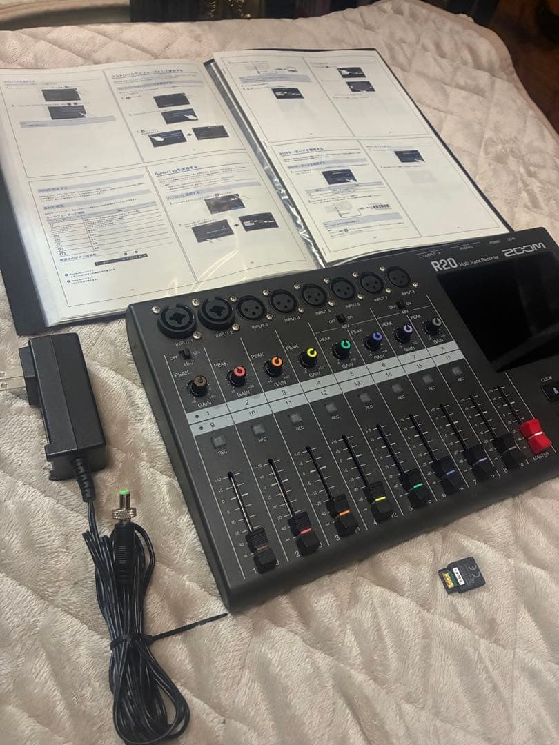 ZOOM R20 マルチトラックレコーダー
