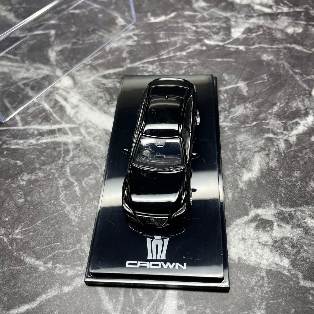 220系　クラウン　ミニカー