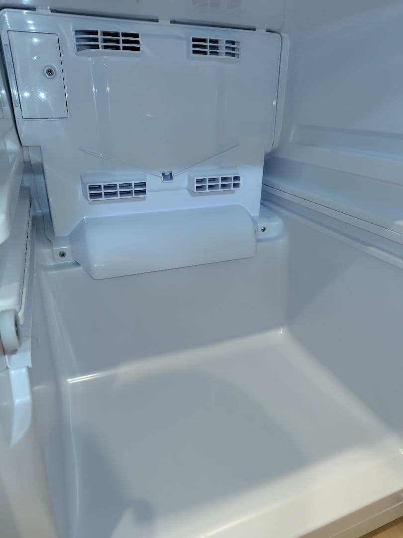 【急募】SHARP 冷蔵庫 SJ-D15H-W 2022年製