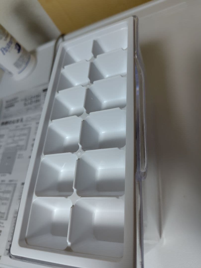 【急募】SHARP 冷蔵庫 SJ-D15H-W 2022年製