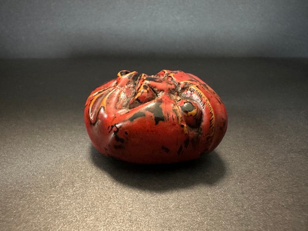 根付(netsuke)】赤茶色の顔(面)の根付 木製 江戸時代
