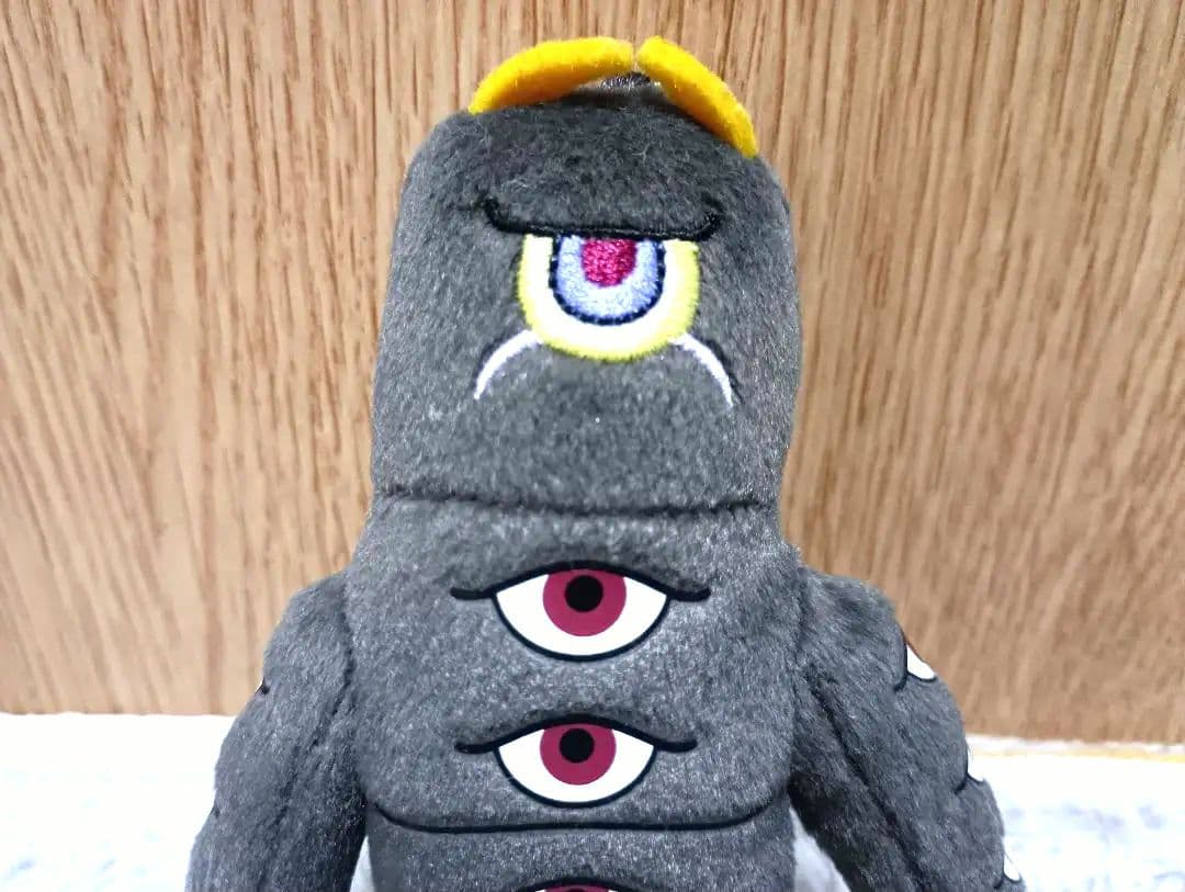 多眼のぬいぐるみ ボールチェーン付き 約20cm ポケモン？