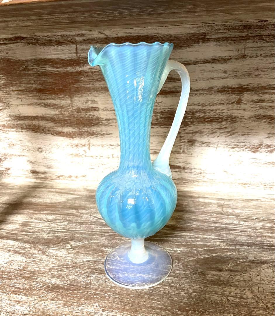 フランスアンティーク オパールセントガラス オパリン 花瓶 フラワー