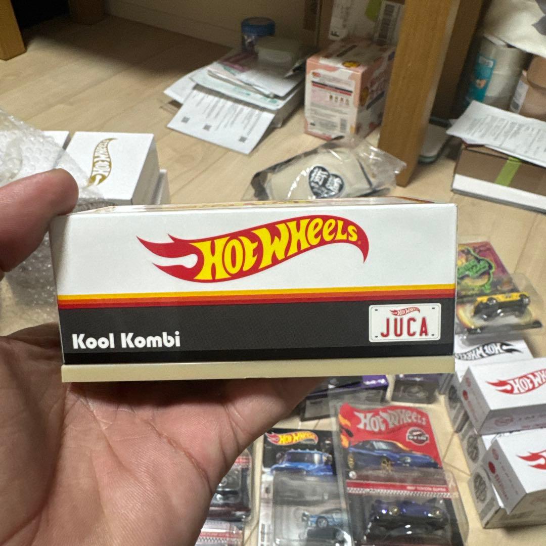 ホットウィール サロン ジュカ クール コンビ。