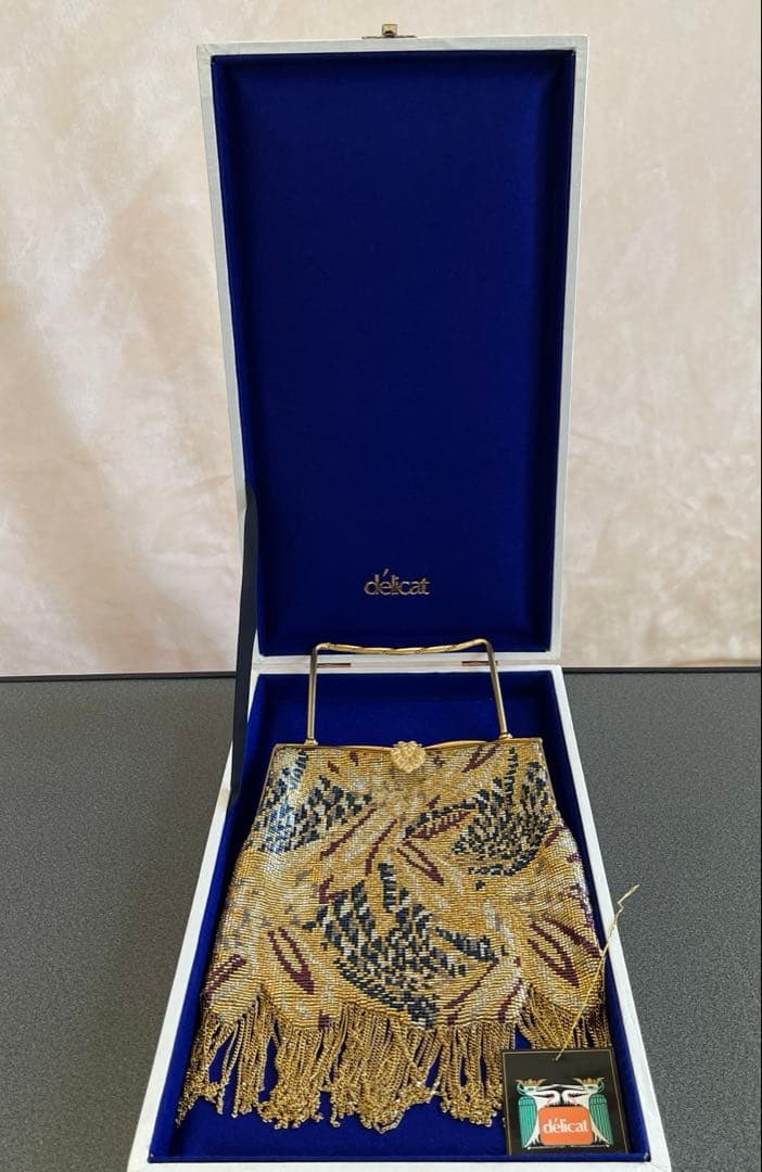 delicat ビーズ織り 花柄 パーティーバッグ フリンジ付き