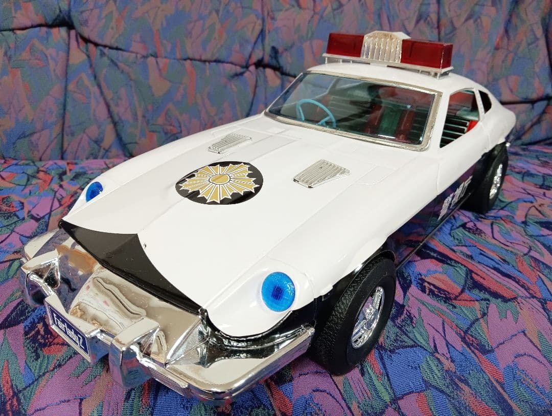 イチコーのニッサン Fairlady Z パトロールカー未使用品 全長47㌢