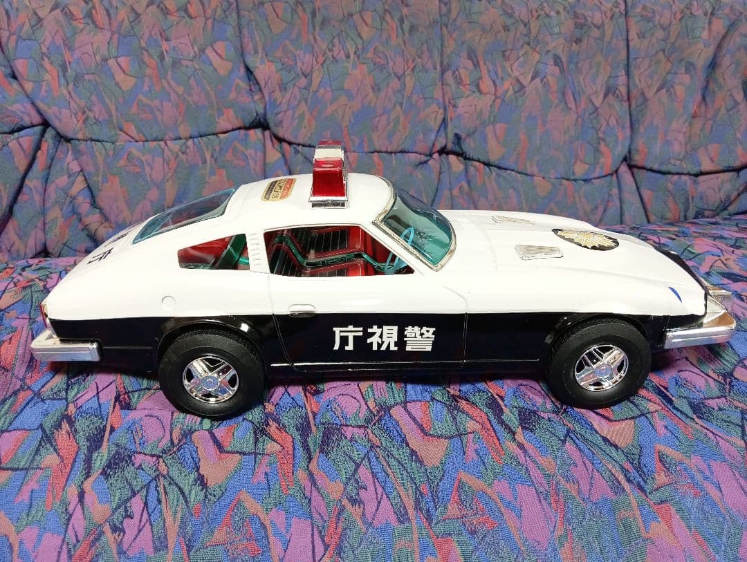 イチコーのニッサン Fairlady Z パトロールカー未使用品 全長47㌢