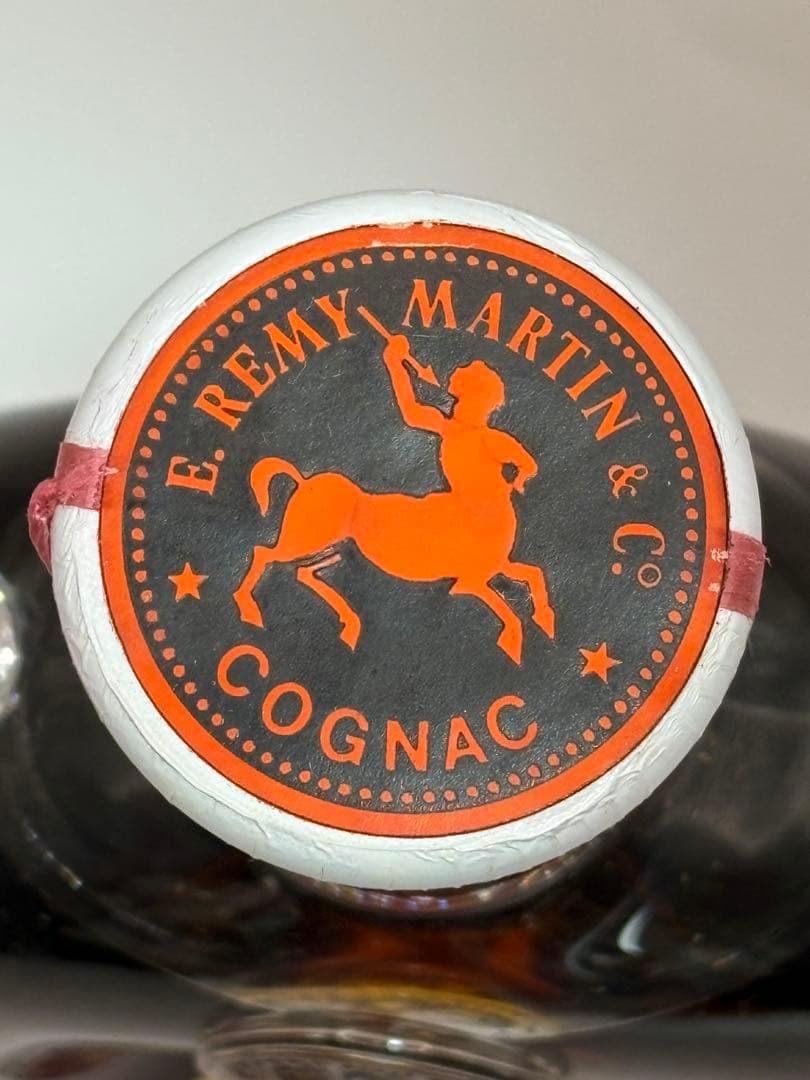 古酒未開封コニャックルイ13世八角箱バカラ栓冊子30年以上保管