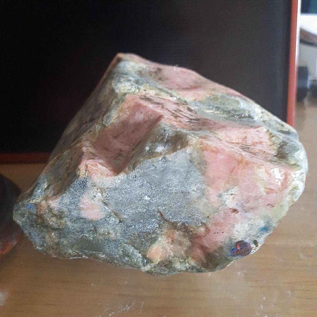 鑑賞石バラ輝石