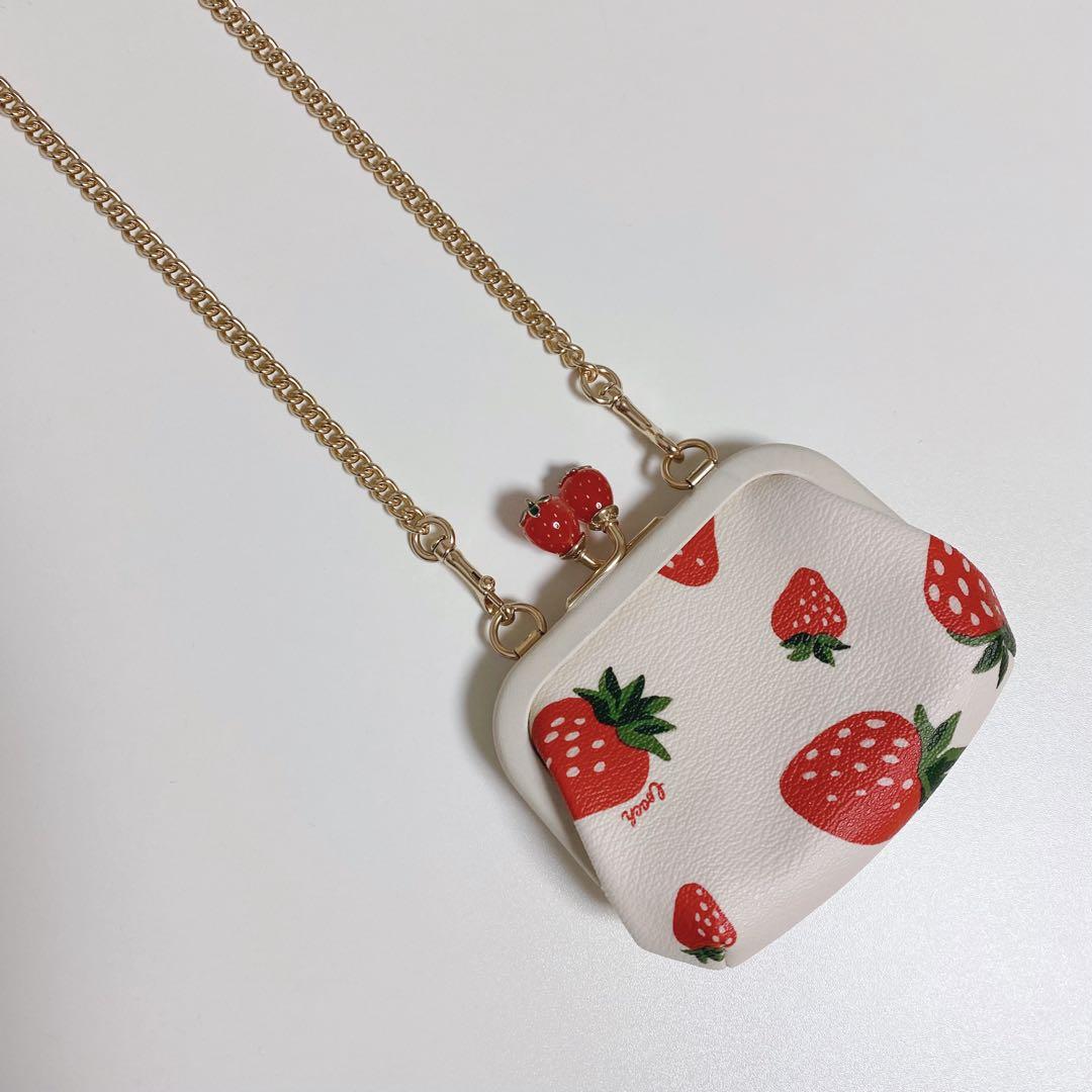 【新品未使用】COACHコーチ★財布★がま口★ノラキスロックケース★いちご