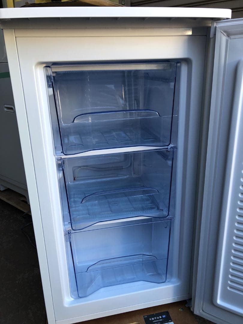 全国送料無料 アイリスオーヤマ 冷凍庫 60L IUSD-6B-W 2022年製