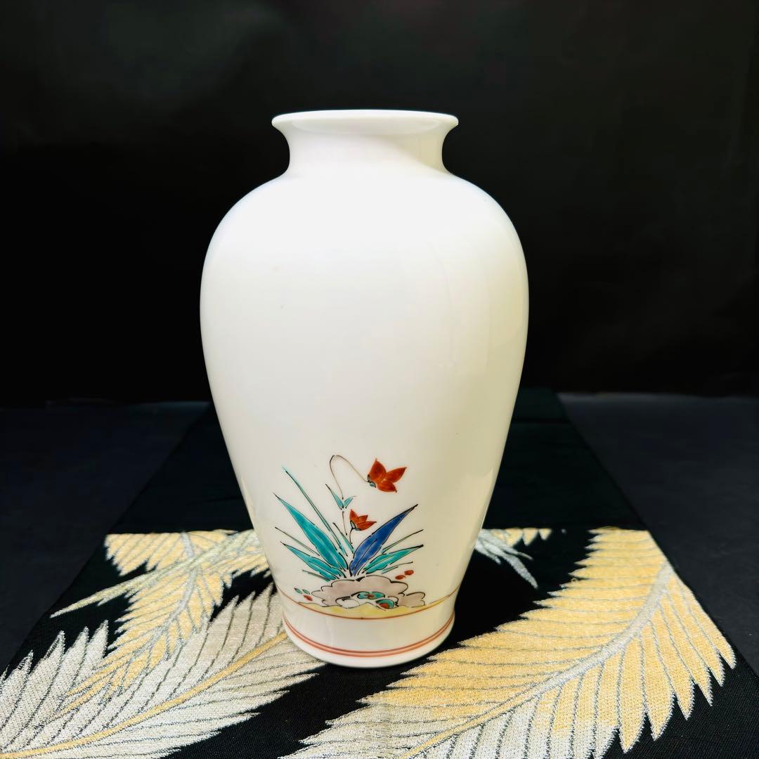 人間国宝 十三代柿右衛門 有田焼 染錦岩花草 花瓶