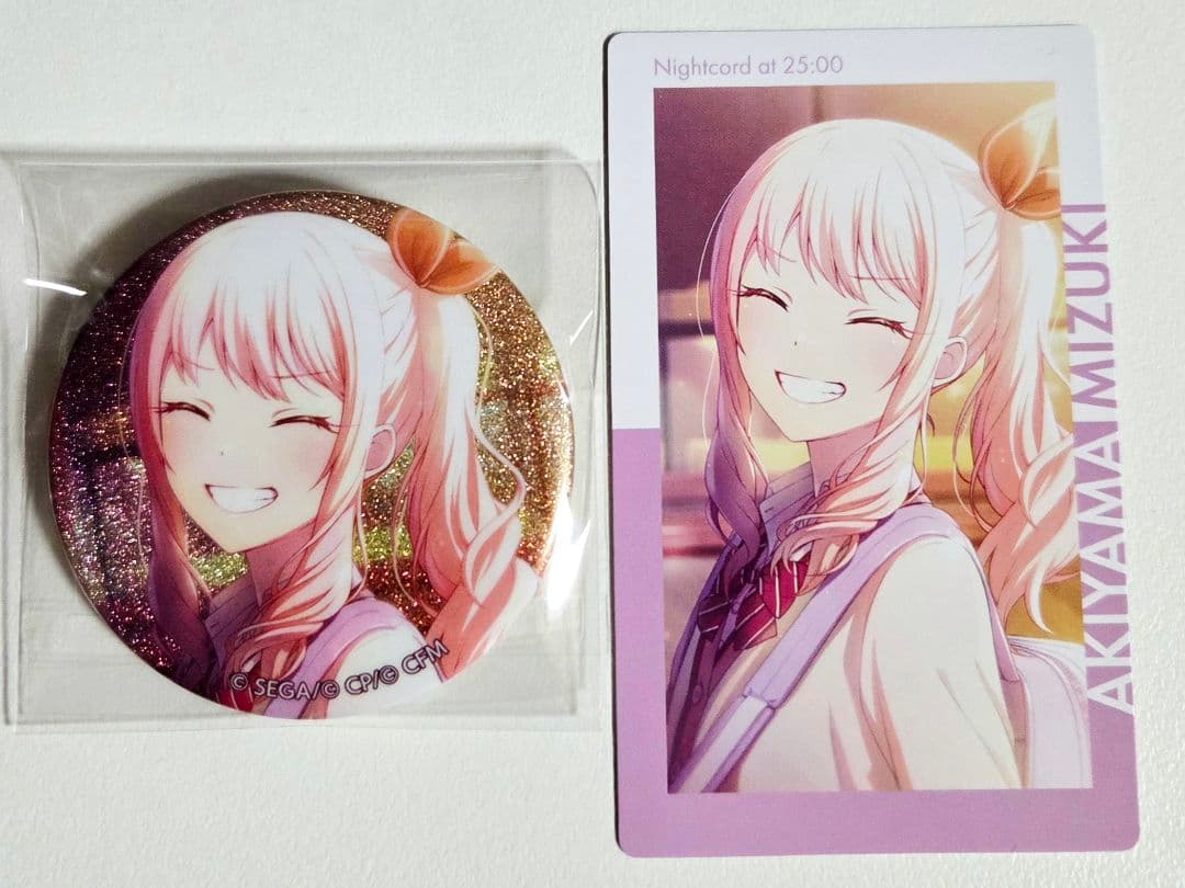 暁山瑞希 グリッター缶バッジ 31b - メルカリ