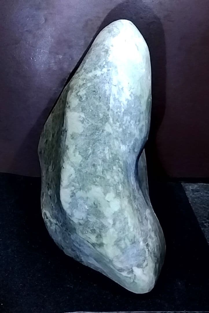 ☆翡翠原石☆糸魚川硬玉【姫川・転石磨き石1.1kg】 コレクション