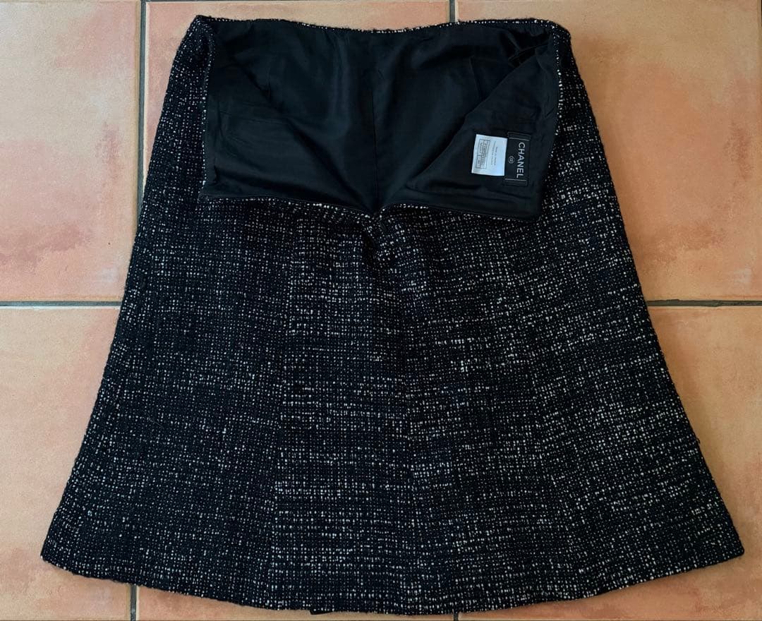 CHANEL シャネル　ツイードスカート　黒　白　ブラック　ホワイト