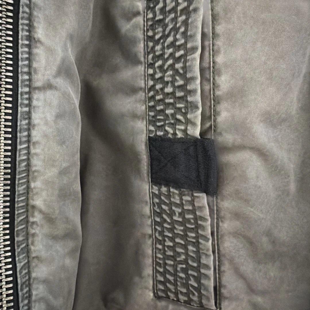 ディーゼルブルゾン　カーキ色