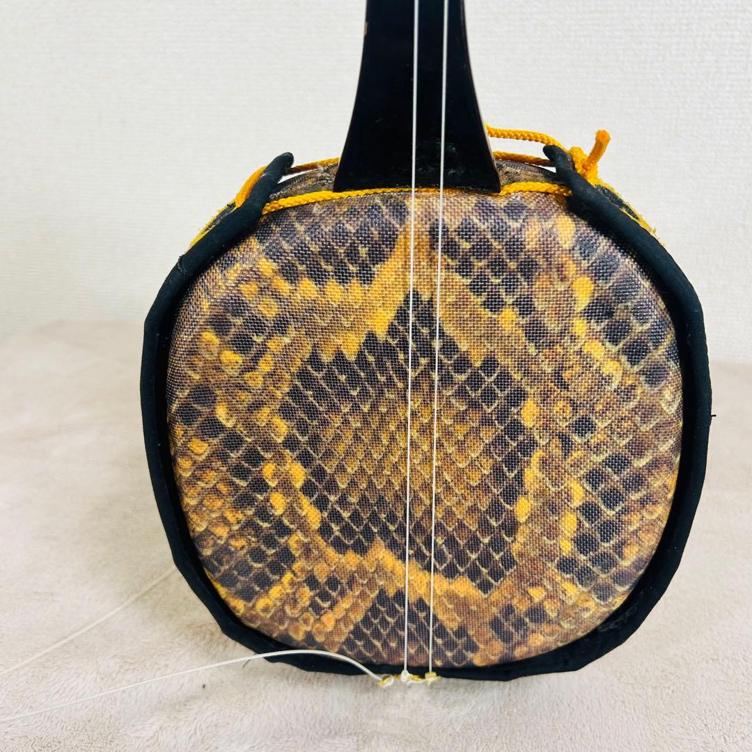 沖縄三線 三味線 人工革 合皮 ヘビ柄 ハードケース付 またよし 弦楽器