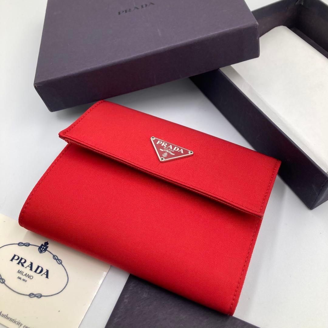 新品！ PRADA プラダ 折り財布 レッド 付属品完備 13A
