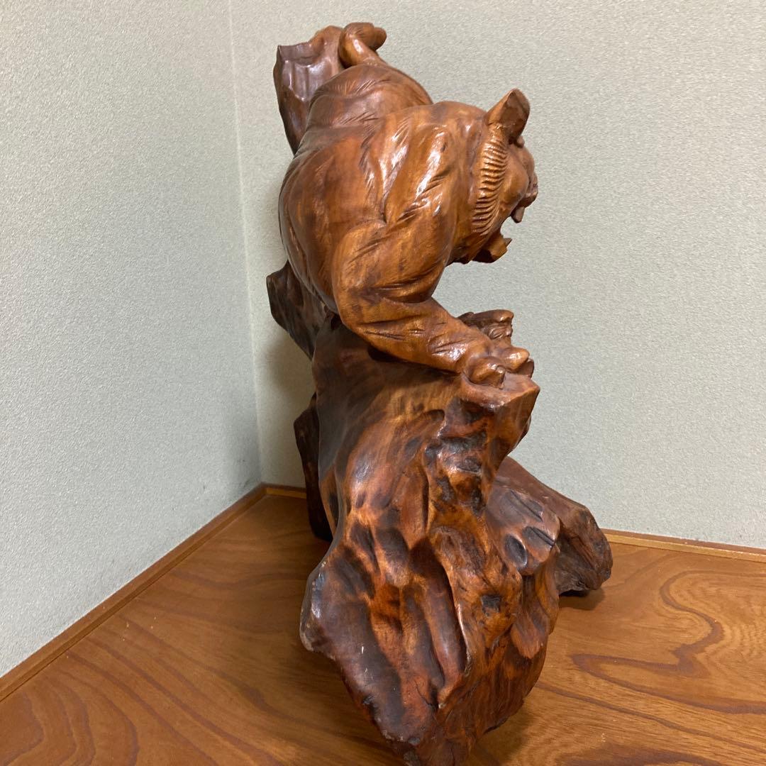 木彫りの虎 岩上虎 一本彫 虎2頭
