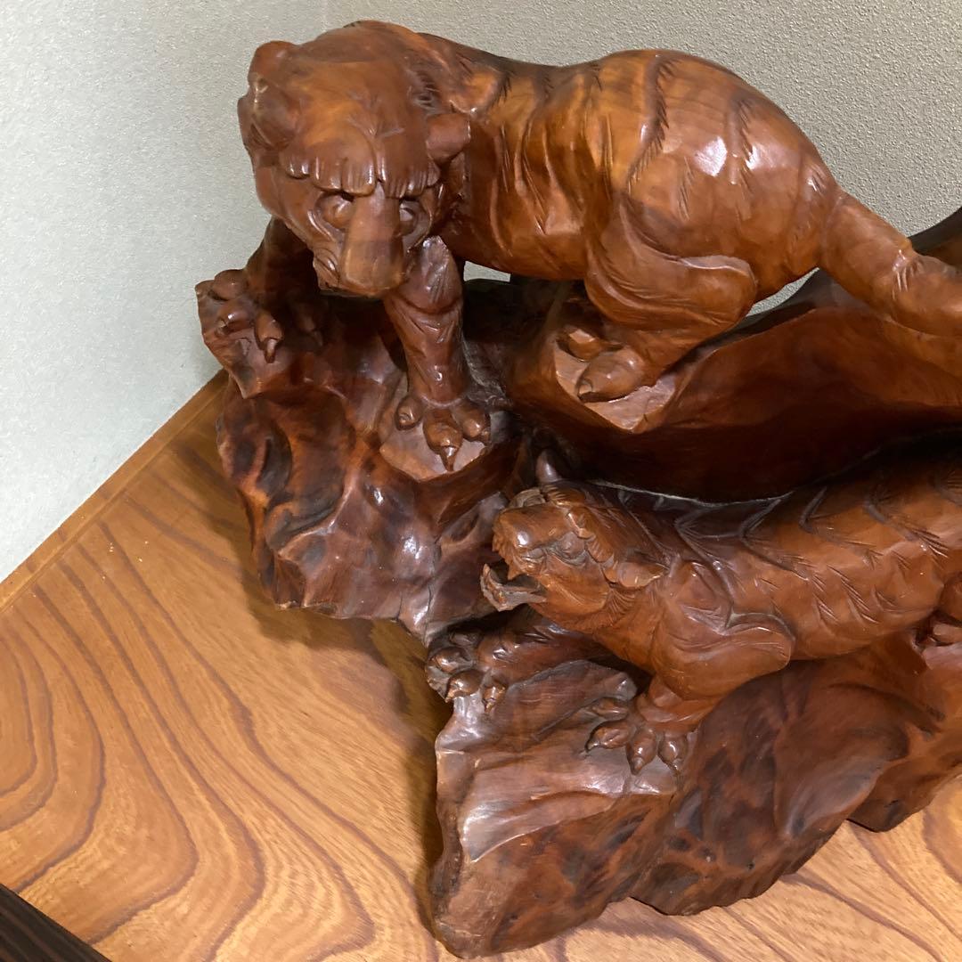 木彫りの虎 岩上虎 一本彫 虎2頭