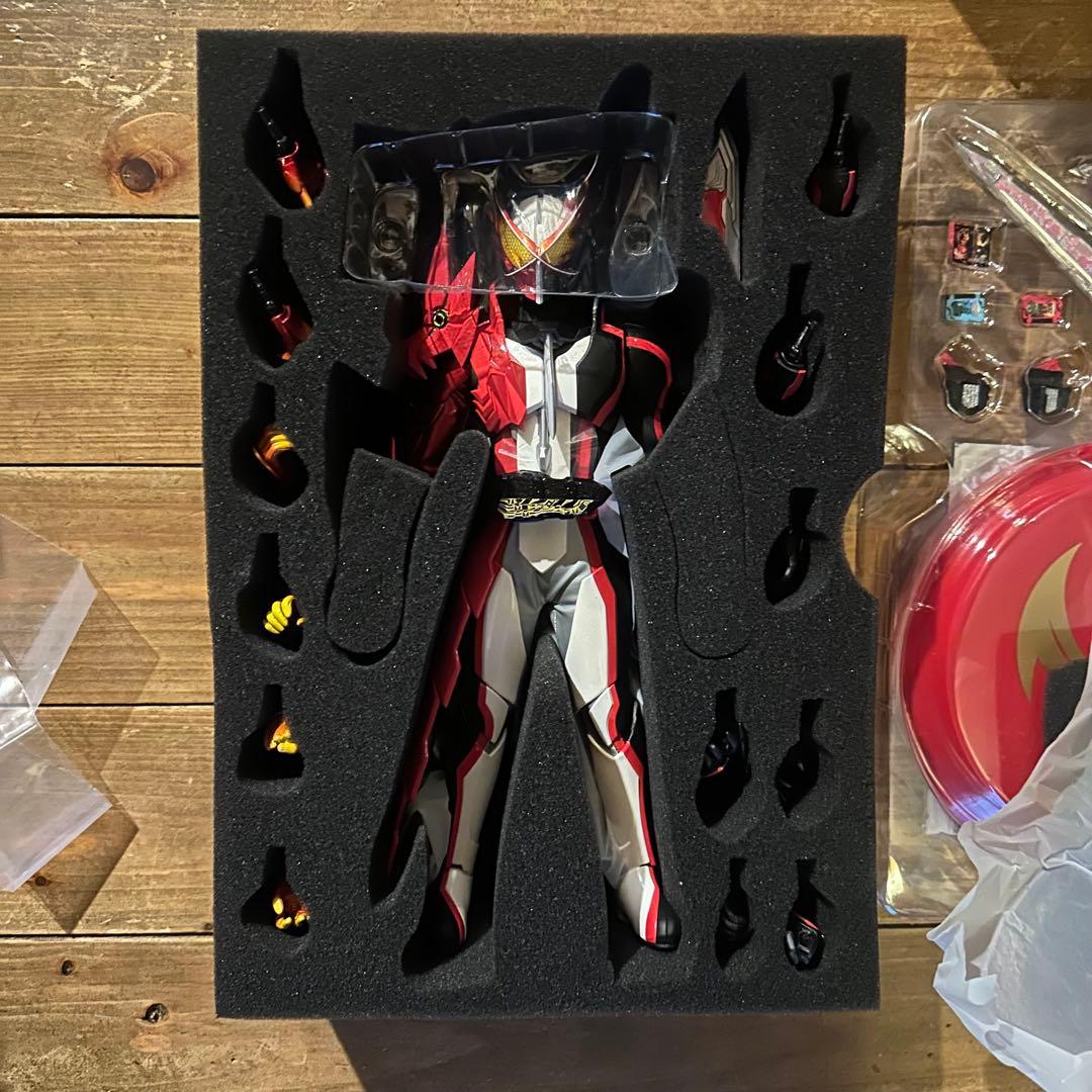 RAH GENESIS 仮面ライダーセイバー ブレイブドラゴン - メルカリ