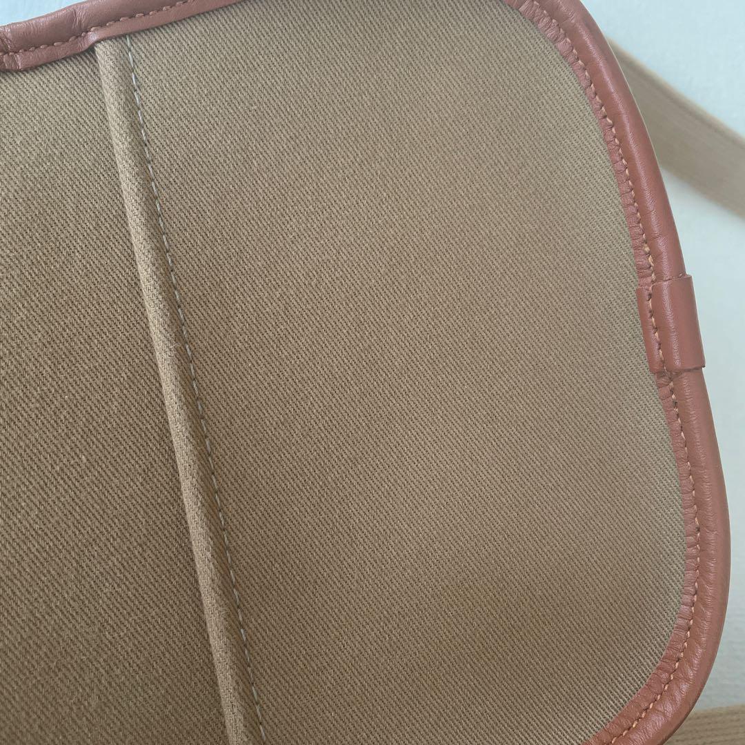 brady ショルダーバッグ