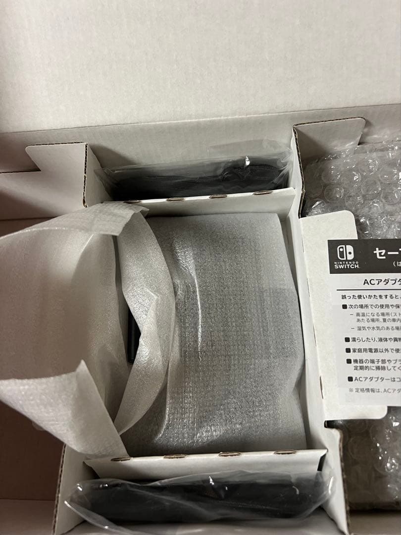 付属品完備 Nintendo Switch バッテリー強化版