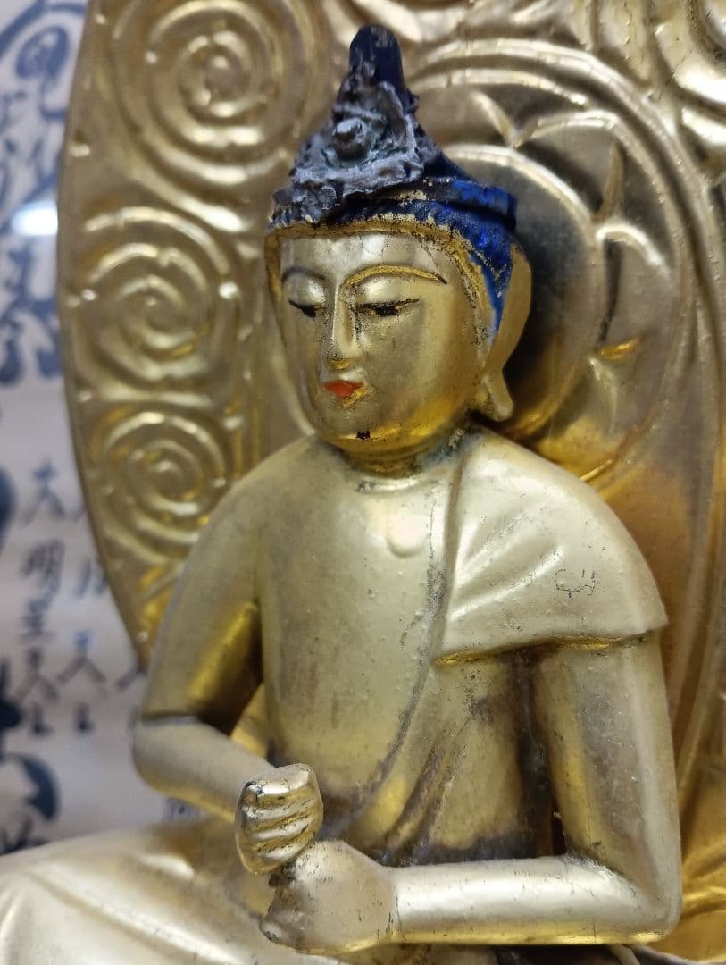 大日如来明治大正時代頃木製金箔塗座像高さ43センチ（台座