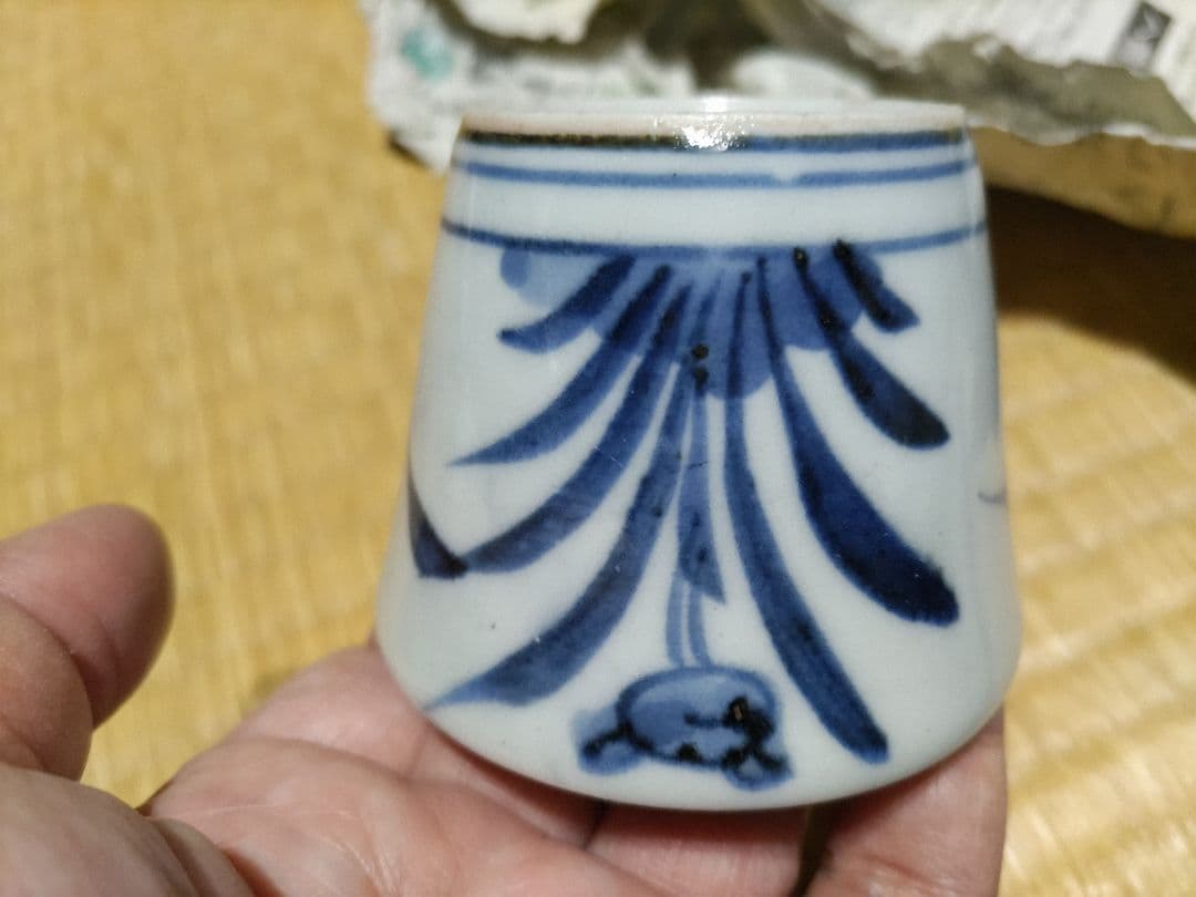 古伊万里　そば猪口　アヤメ　105ｇ　無傷