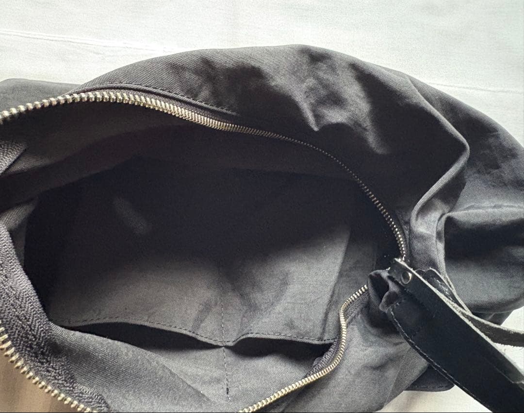 our アワーホーム　ムーンショルダーバッグ