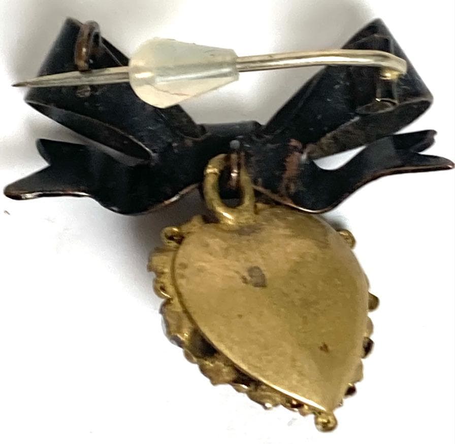 匿名配送 アンティーク サフィレット ハートのブローチの通販はau PAY