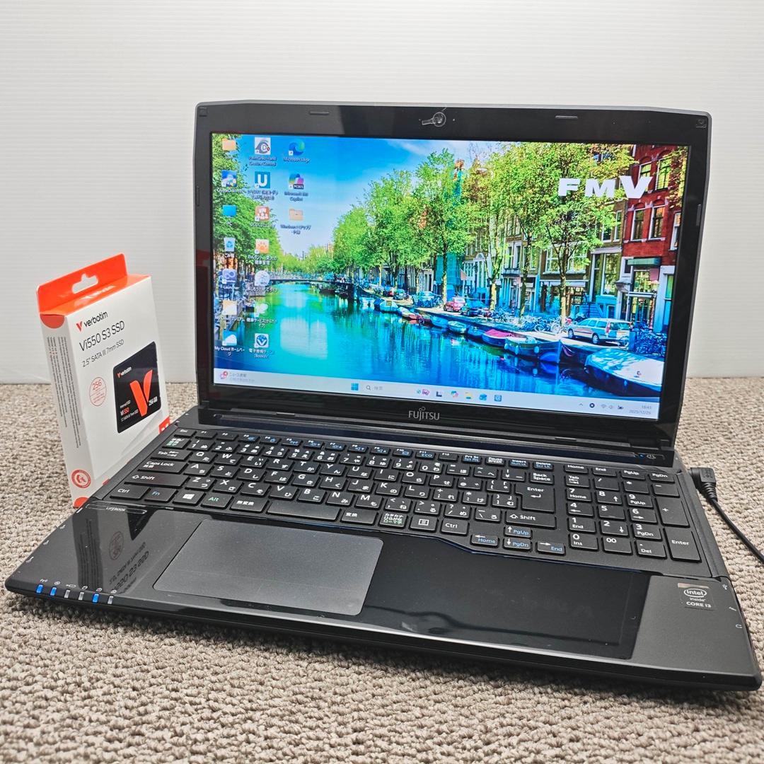 愛菜様 メモリ16GB Windows11✨リカバリ済み薄型モデル