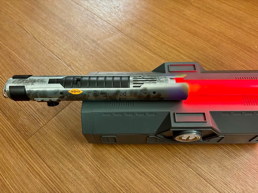 WDW ソル ギャラクシーズエッジ レガシーライトセーバー ブレード付 海外限定