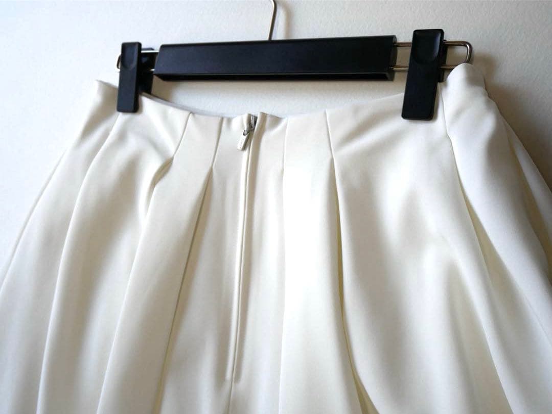 フォクシーニューヨーク　フレアースカート　サイズ40 ホワイト