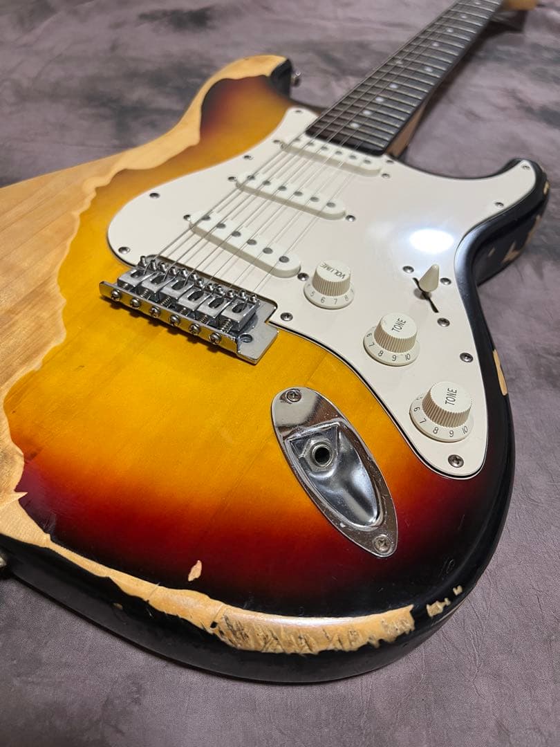 ストラトキャスター ハードレリック加工