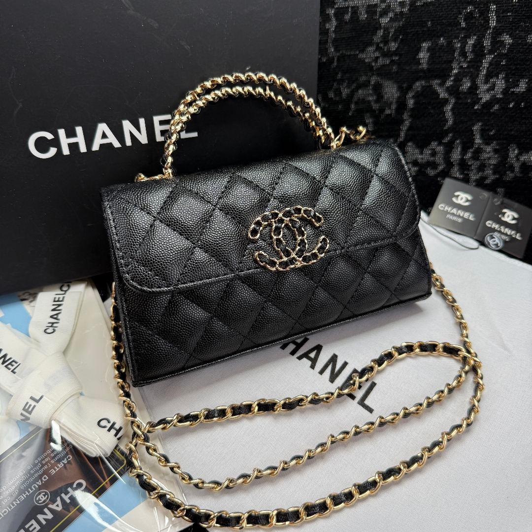 本日限定特価】CHANEL ノベルティ ブラックレザー ショルダーバッグ
