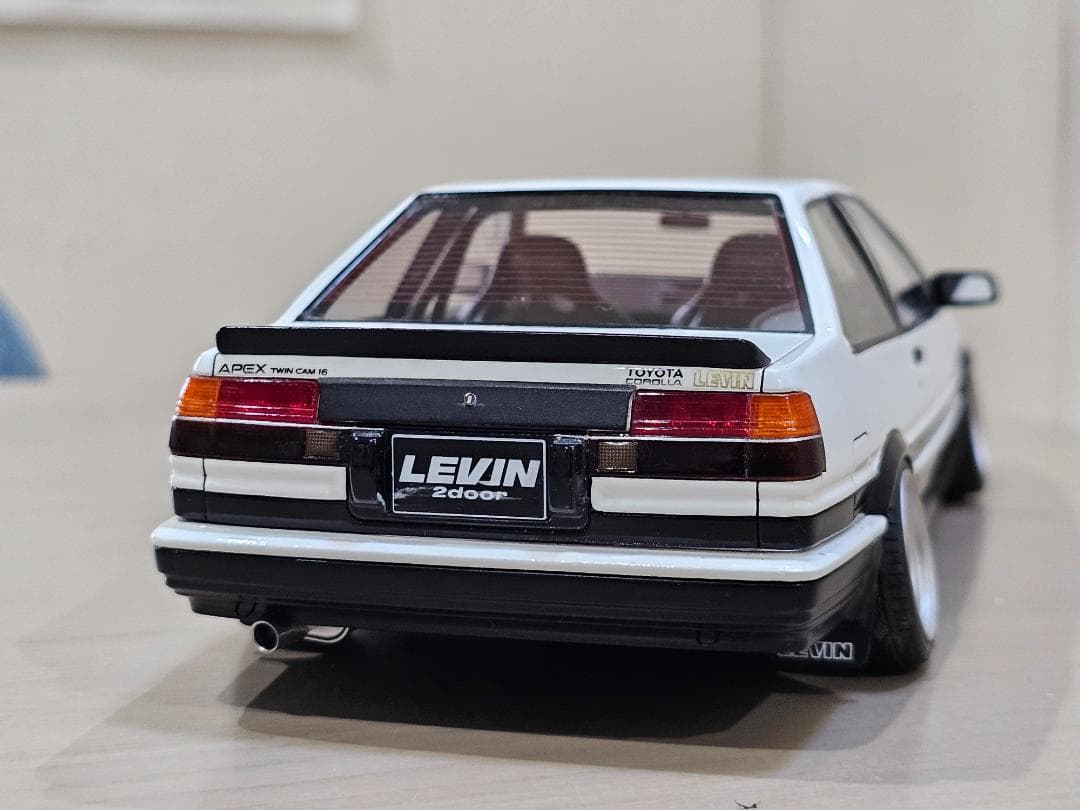 ignitionmodel　1/18　トヨタ　カローラ　レビン　GT-Apex